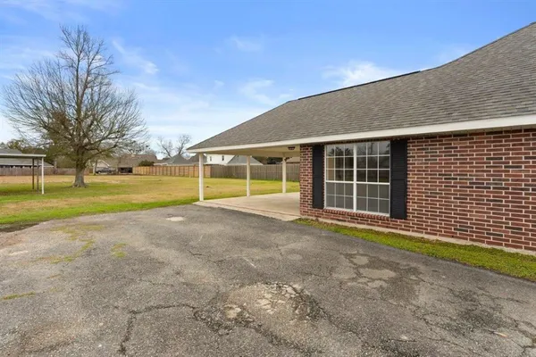 $3,500 | 4607 West Prien Lake Road, Lake Charles, LA 70605