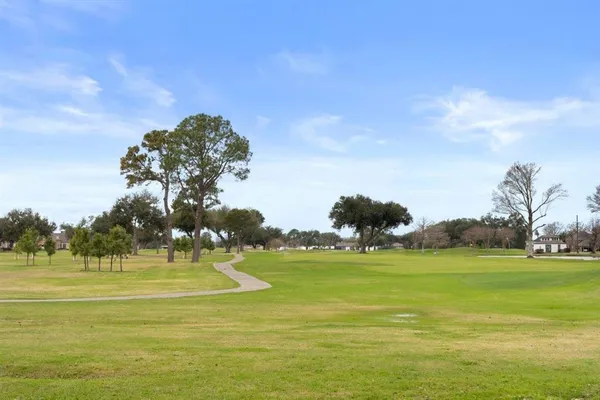 $3,500 | 4607 West Prien Lake Road, Lake Charles, LA 70605