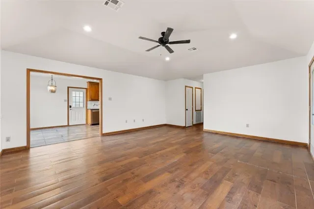 $3,500 | 4607 West Prien Lake Road, Lake Charles, LA 70605