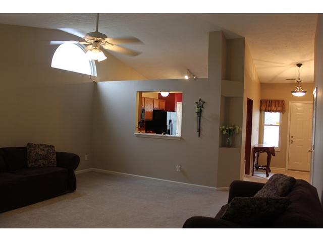6331 Furnas Road Indianapolis, IN 46221 - Photo 7 of 24