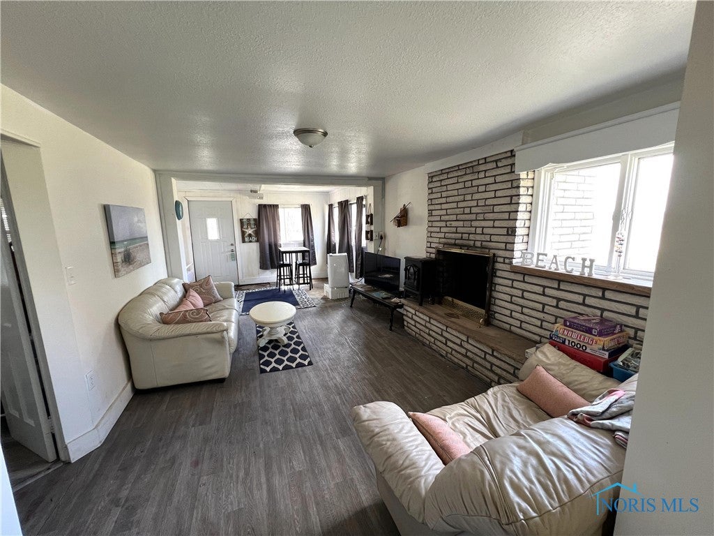 10103 West Locust Point Road Oak Harbor, OH 43449 - Photo 6 of 17 Gallery Image 6