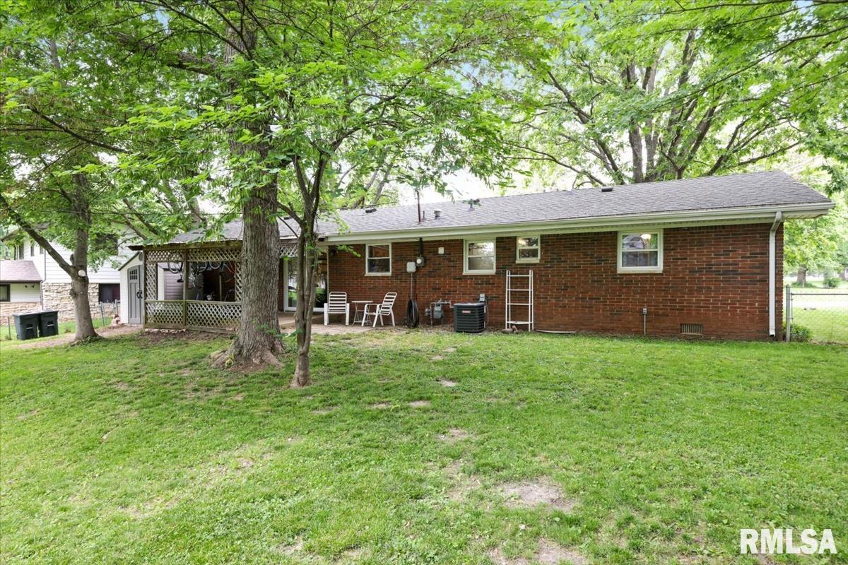 32 Birch Drive Springfield, IL 62629 - Photo 18 of 23 Gallery Image 18