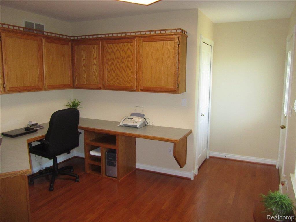 10355 Dolan Road Columbus, MI 48063 - Photo 7 of 23 IMG_2066.JPG