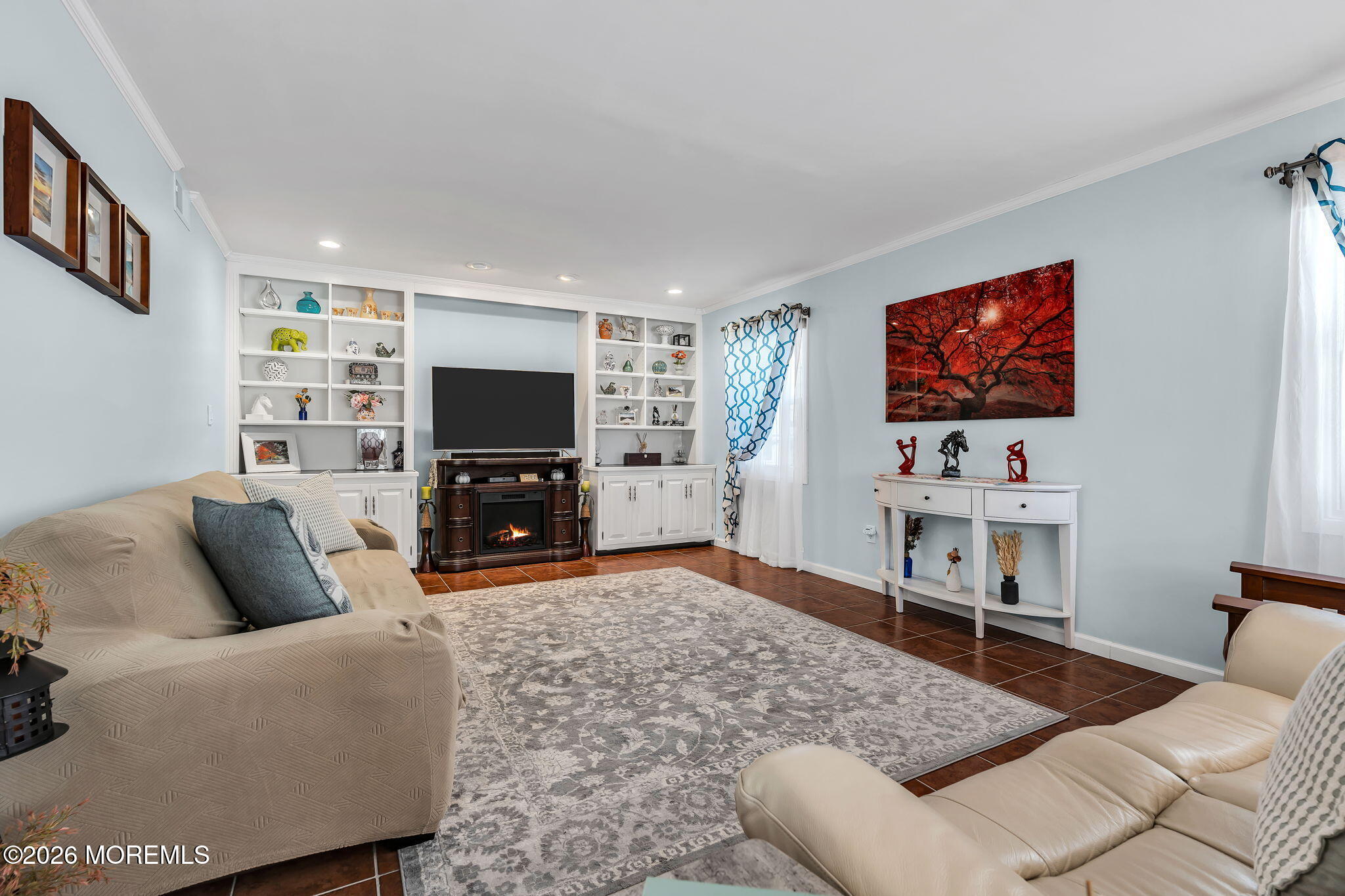 72 Idlebrook Lane Aberdeen, NJ 07747 - Photo 11 of 46 LIVING ROOM