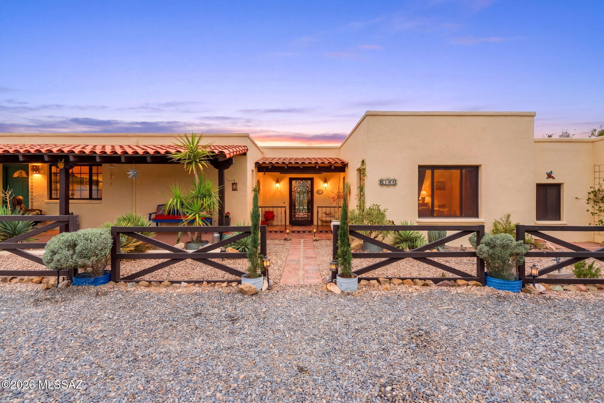 5105 North Our Road Tucson, AZ 85743 - Photo 4 of 46