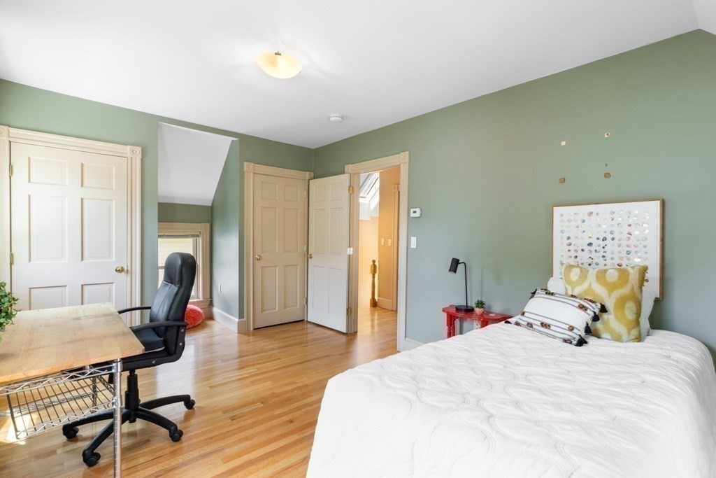 19 Harrington Road Cambridge, MA 02140 - Photo 18 of 21 Gallery Image 18