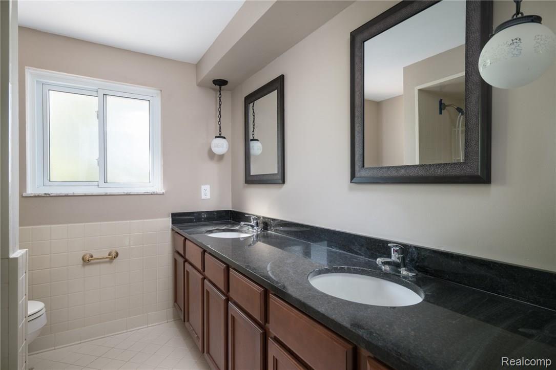 35331 Rhoades Drive Clinton Township, MI 48035 - Photo 24 of 38 DSC01244-Edit.jpg