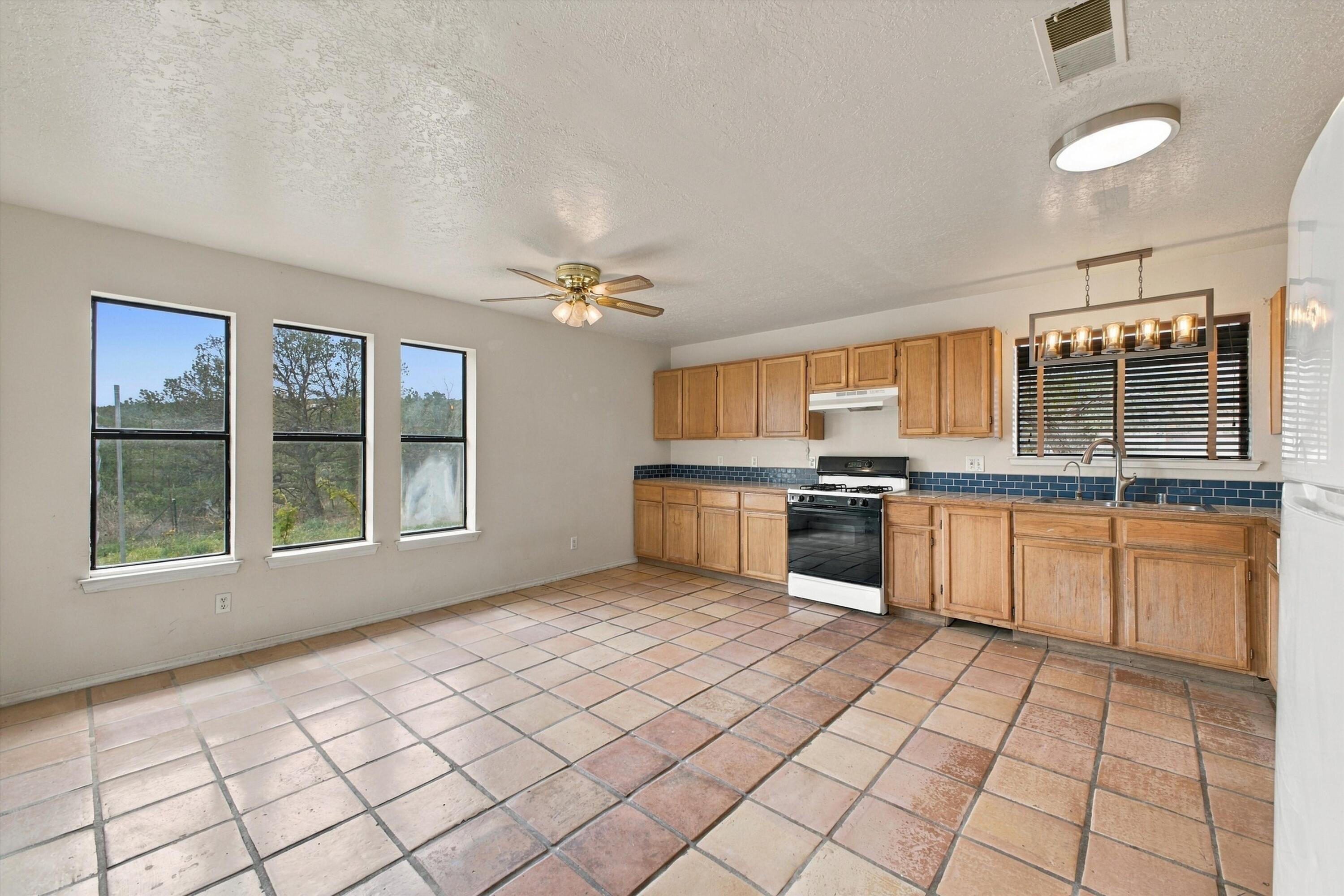 53 Bella Vista Road Edgewood, NM 87015 - Photo 19 of 52 Gallery Image 19