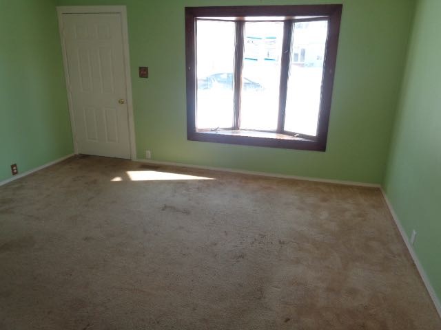 446 Montrose Drive Romeoville, IL 60446 - Photo 2 of 23 a view of empty room with window