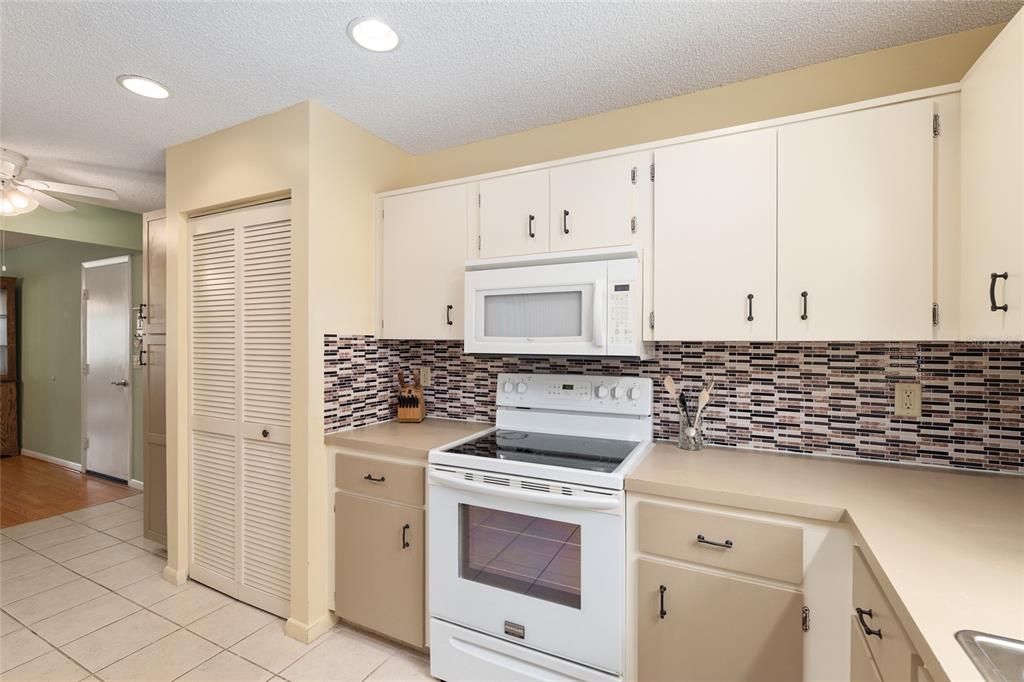 8841 Southwest 91 Street, Unit B Ocala, FL 34481 - Photo 28 of 52