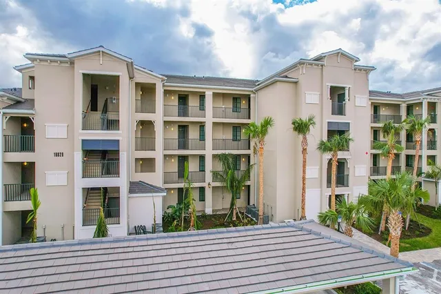 $2,200 | 18028 Gawthrop Drive, Unit 304, Bradenton, FL 34211