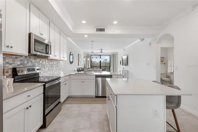 $2,200 | 18028 Gawthrop Drive, Unit 304, Bradenton, FL 34211