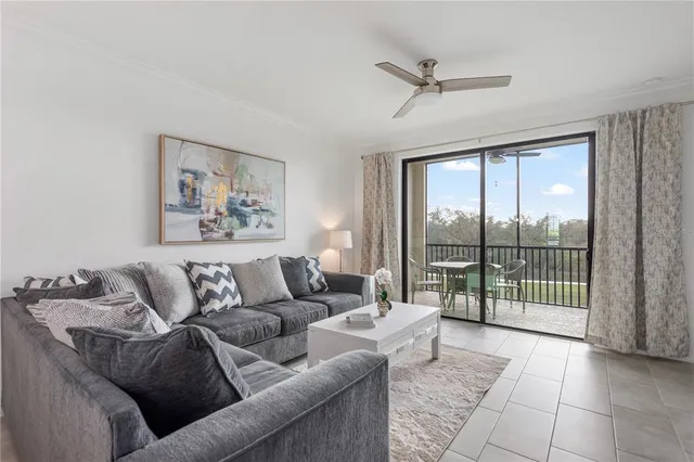 $2,200 | 18028 Gawthrop Drive, Unit 304, Bradenton, FL 34211