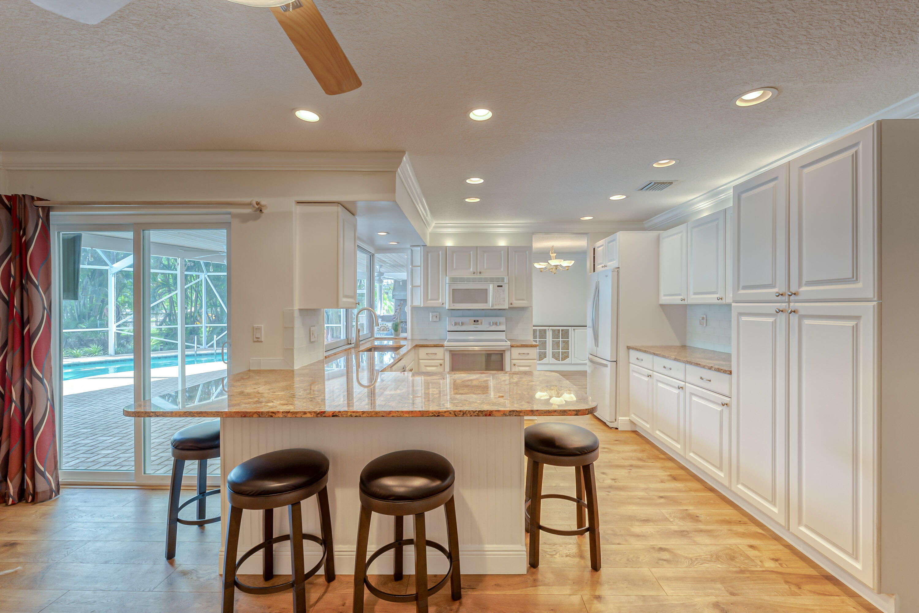 69 Cleveland Road Lake Worth, FL 33467 - Photo 3 of 54 Kitchen