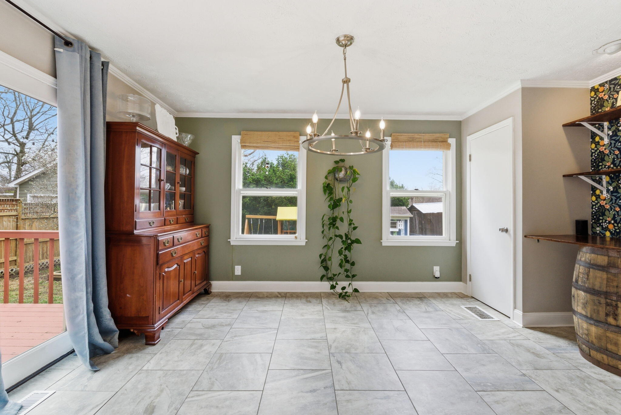 220 Lackawanna Road Lexington, KY 40503 - Photo 13 of 33 17-web-or-mls-DSC09860