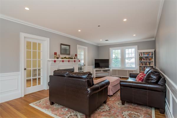 12 Fellsmere Road Newton, MA 02459 - Photo 11 of 28