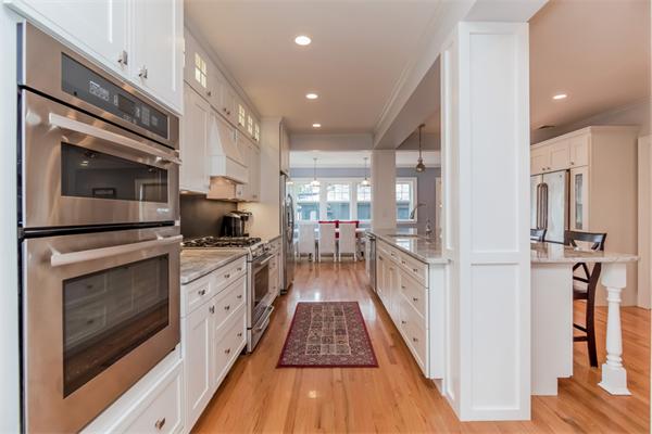 12 Fellsmere Road Newton, MA 02459 - Photo 4 of 28