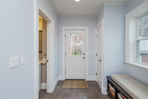 12 Fellsmere Road Newton, MA 02459 - Photo 8 of 28