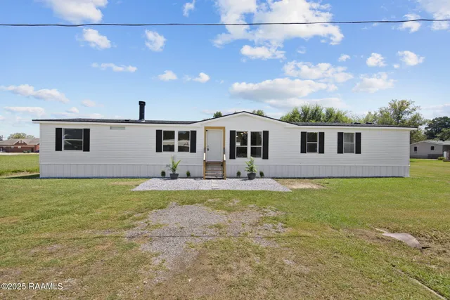 $169,000 | 346 West Railroad Avenue, Arnaudville, LA 70512