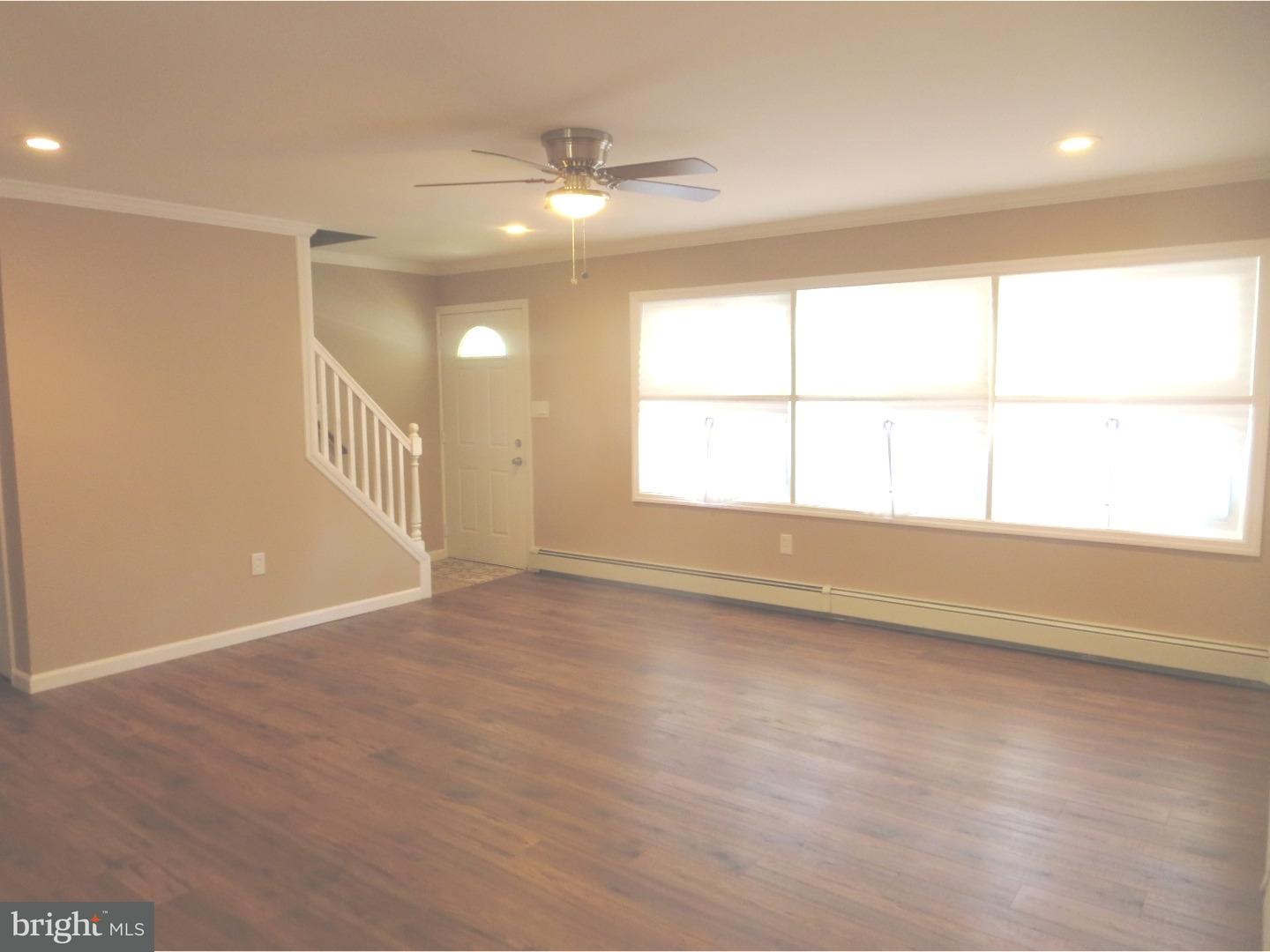 104 Verdant Road Levittown, PA 19057 - Photo 10 of 25 Living Room