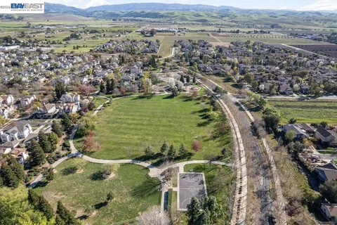 $1,750,000 | 2410 Robinson Circle, Livermore, CA 94550