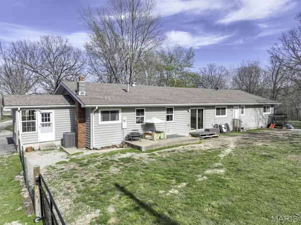 $595,000 | 2066 State Rd Jj, Stoutland, MO 65567