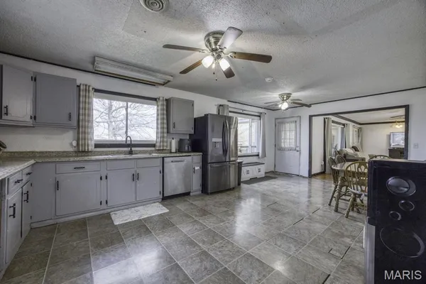 $595,000 | 2066 State Rd Jj, Stoutland, MO 65567