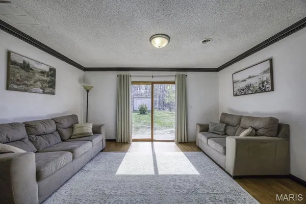 $595,000 | 2066 State Rd Jj, Stoutland, MO 65567