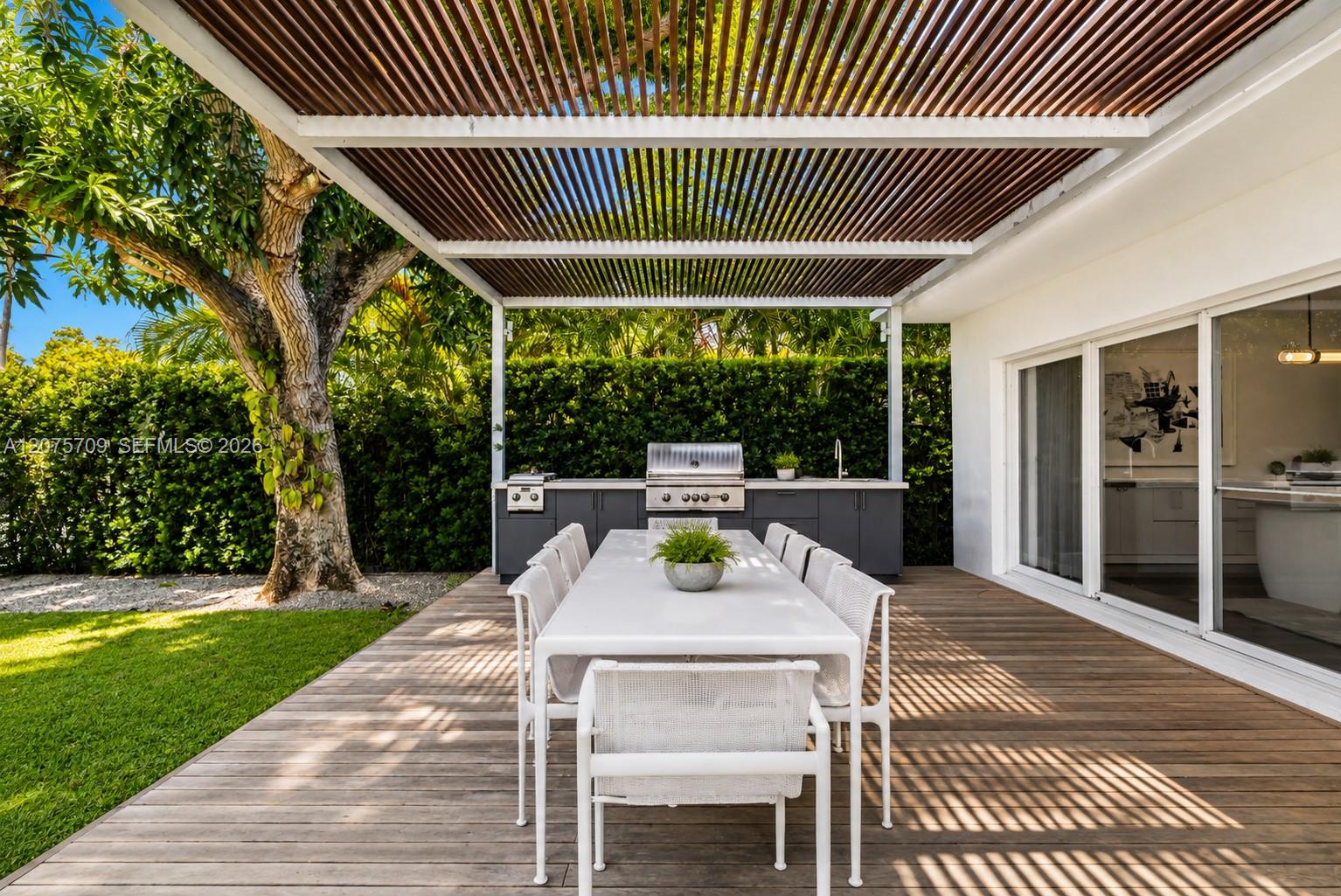 1885 Daytonia Road Miami Beach, FL 33141 - Photo 16 of 40 Summer Kitchen