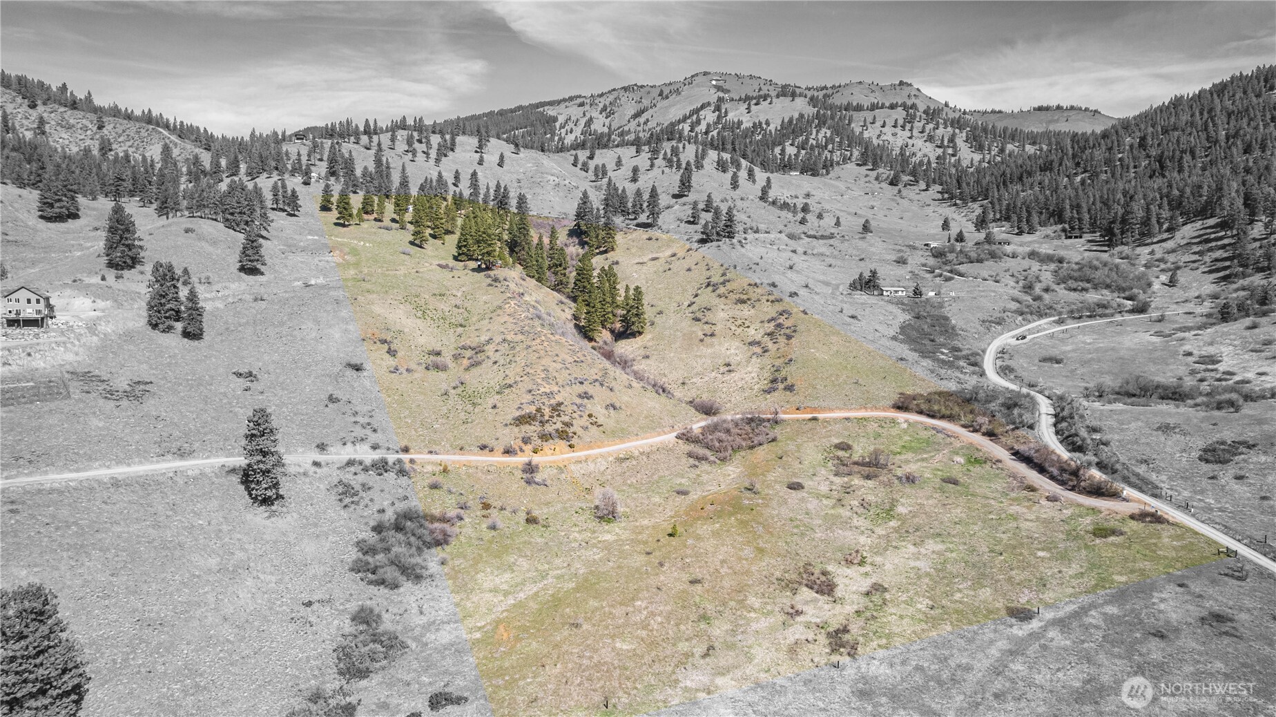 a view of dirt road near a building