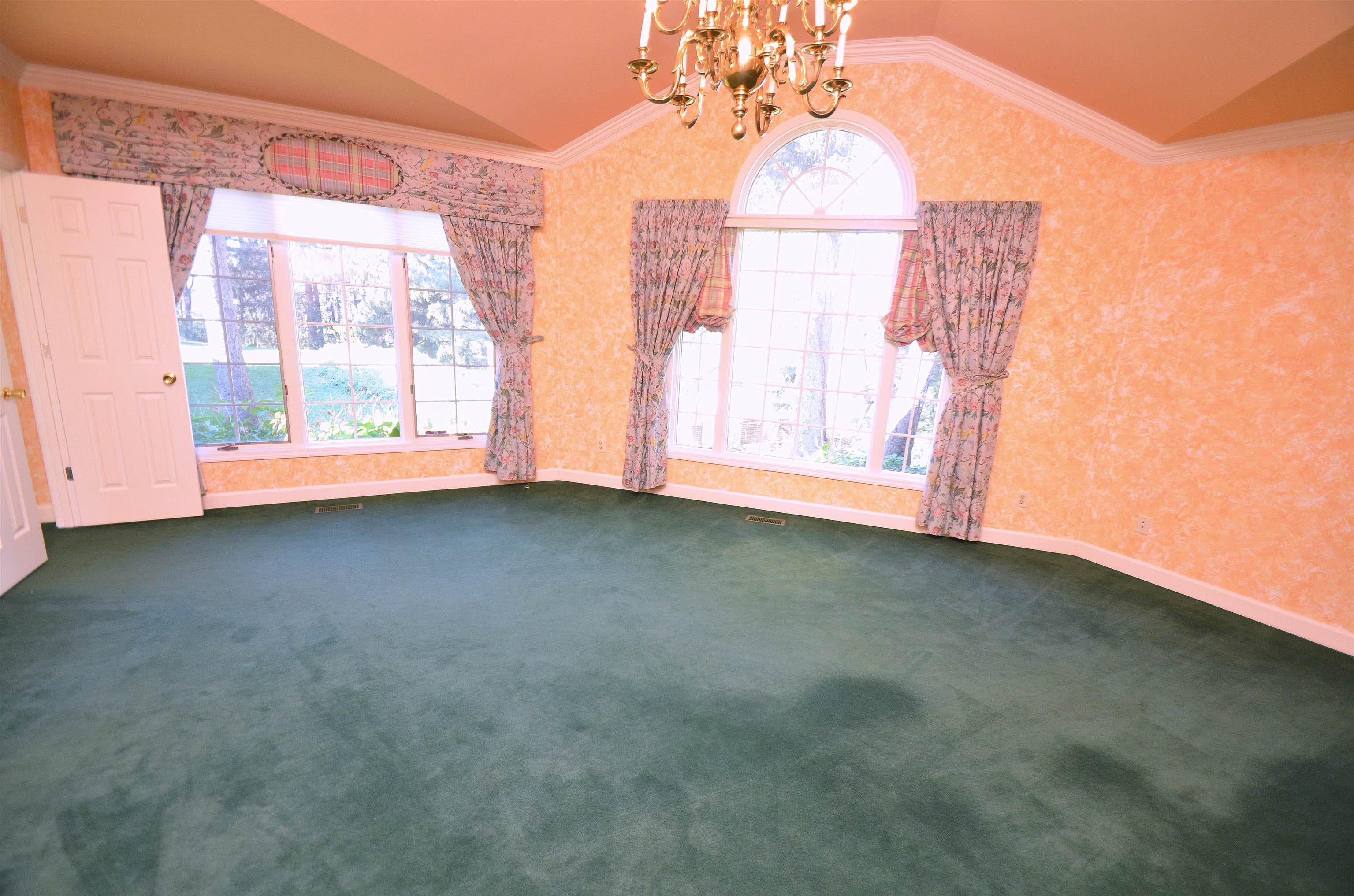 4980 Spring Brook Road Rockford, IL 61114 - Photo 26 of 50 a view of an empty room with a window
