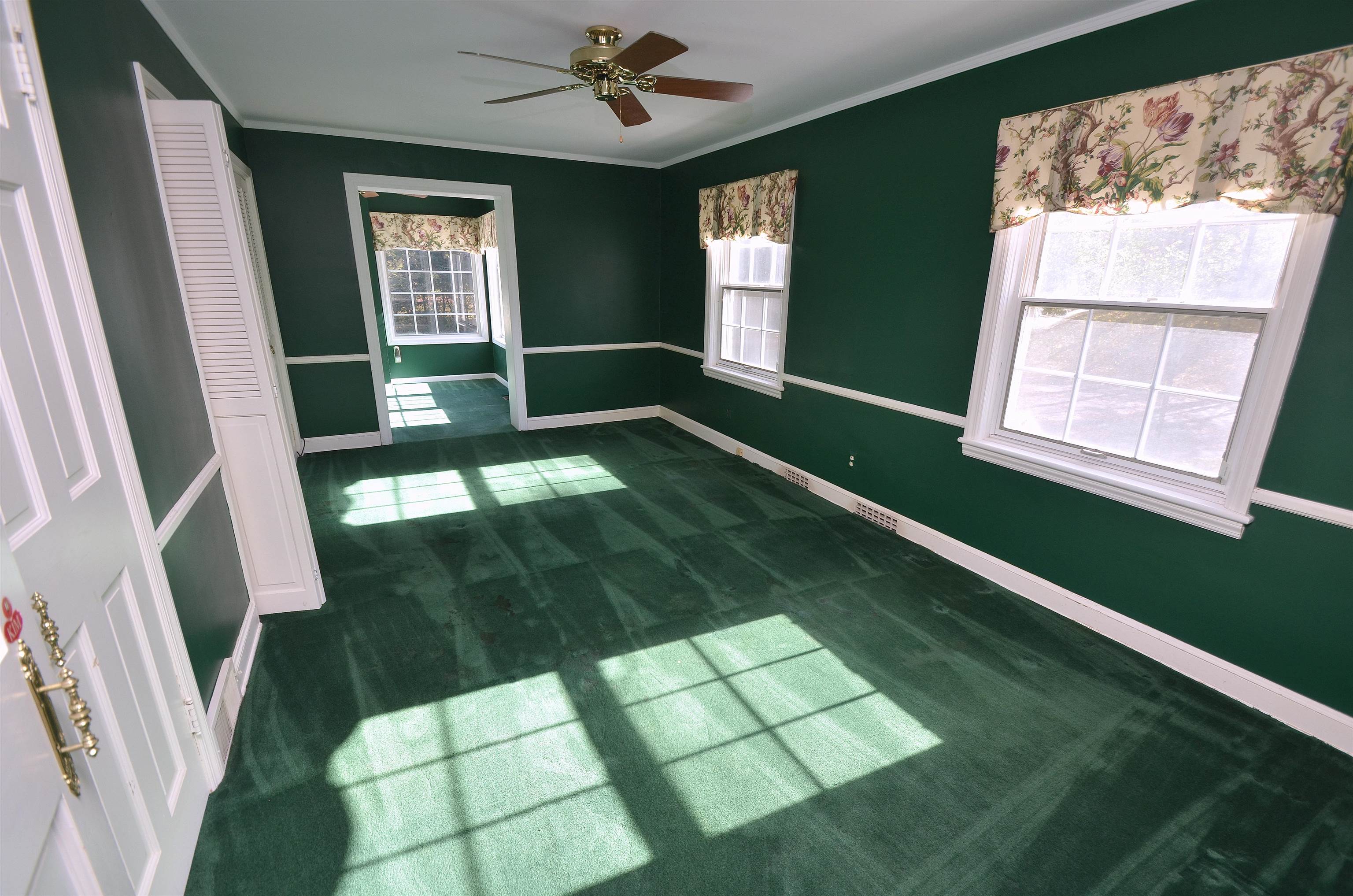4980 Spring Brook Road Rockford, IL 61114 - Photo 33 of 50 a view of an empty room with a window