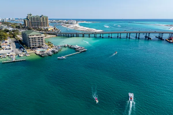 $1,300,000 | 795 Boulevard Of The Champions, Shalimar, FL 32579