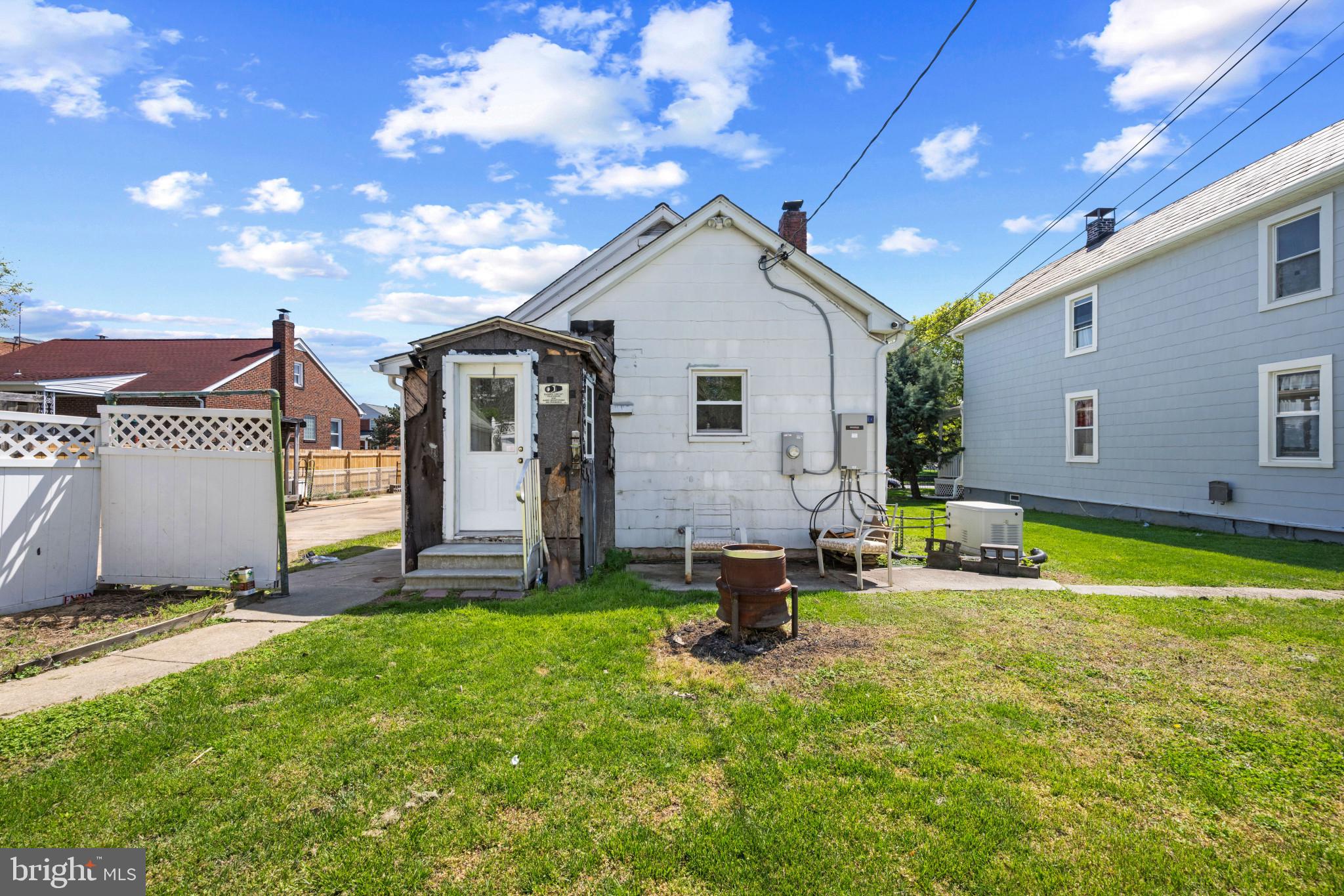 6810 Belclare Road Baltimore, MD 21222 - Photo 33 of 35 Rear view of home and yard