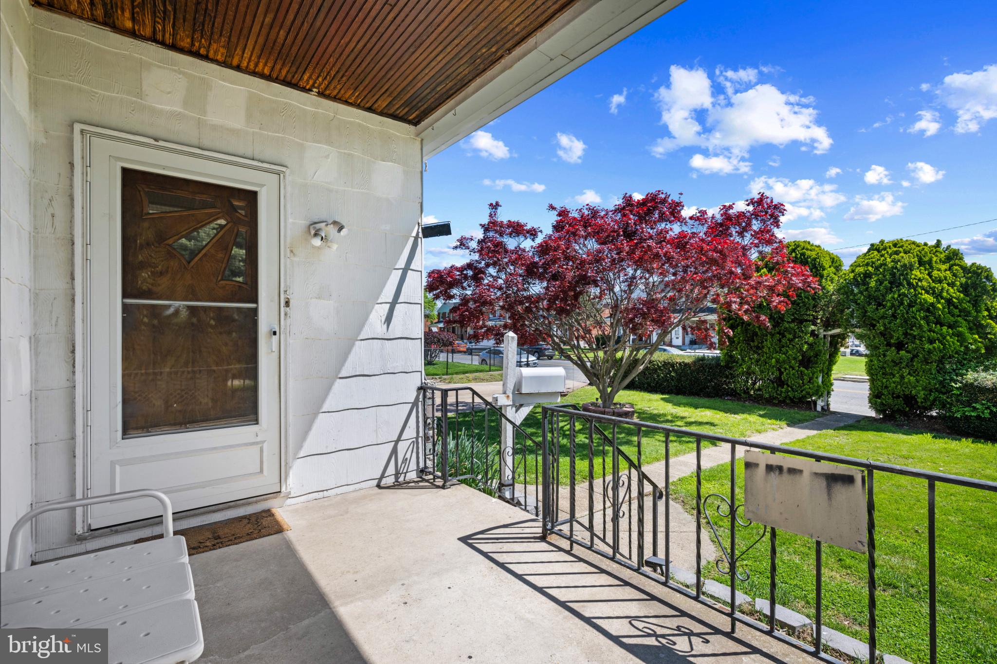 6810 Belclare Road Baltimore, MD 21222 - Photo 6 of 35 Front porch