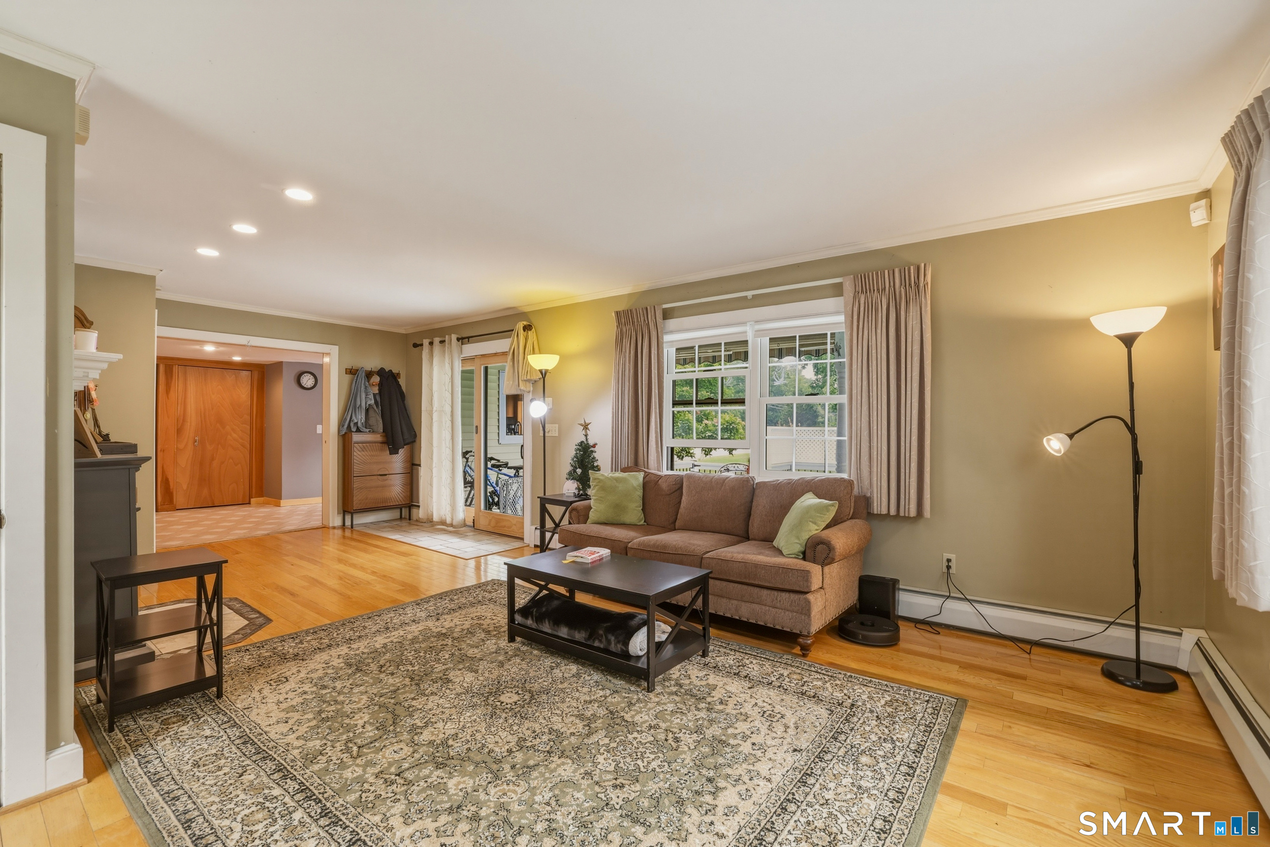 161 Leetes Island Road Branford, CT 06405 - Photo 10 of 39 Gallery Image 10