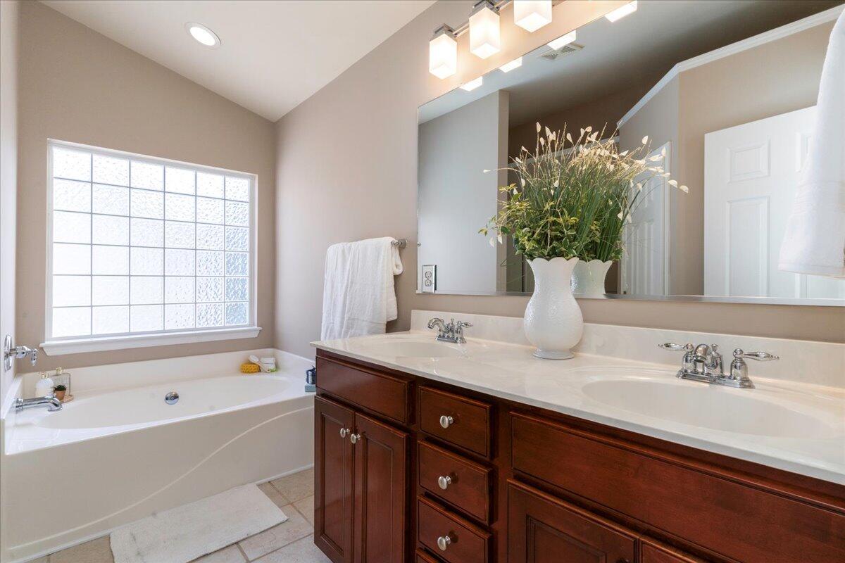 134 Gathering Island Road Summerville, SC 29485 - Photo 22 of 48 25