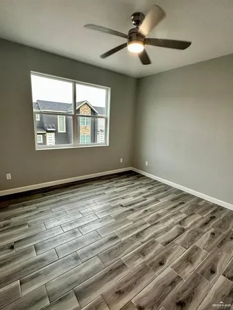 $1,800 | 5402 North Crown Point, Pharr, TX 78577