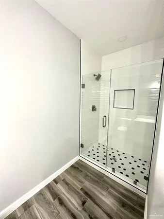 $1,800 | 5402 North Crown Point, Pharr, TX 78577