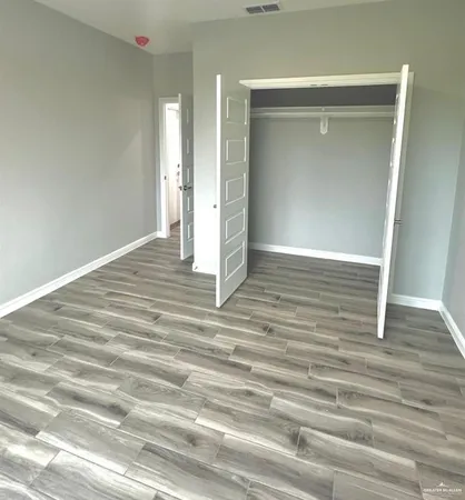 $1,800 | 5402 North Crown Point, Pharr, TX 78577