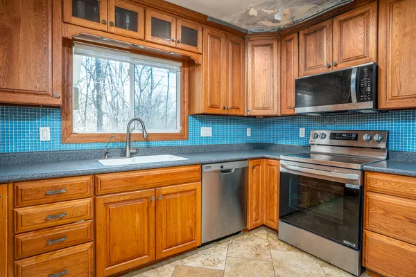 $260,000 | 3225 28th St Court, Rock Island, IL 61201