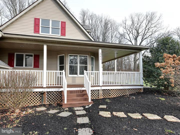 341 Warwick Road Elverson, PA 19520 - Photo 2 of 25 Exterior Side