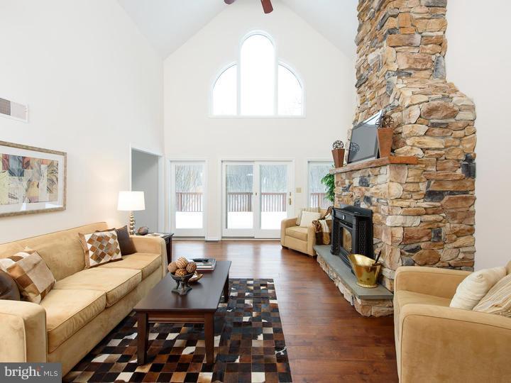 341 Warwick Road Elverson, PA 19520 - Photo 8 of 25 Family Room