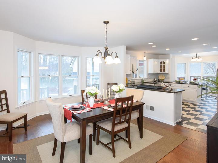 341 Warwick Road Elverson, PA 19520 - Photo 10 of 25 Dining Room
