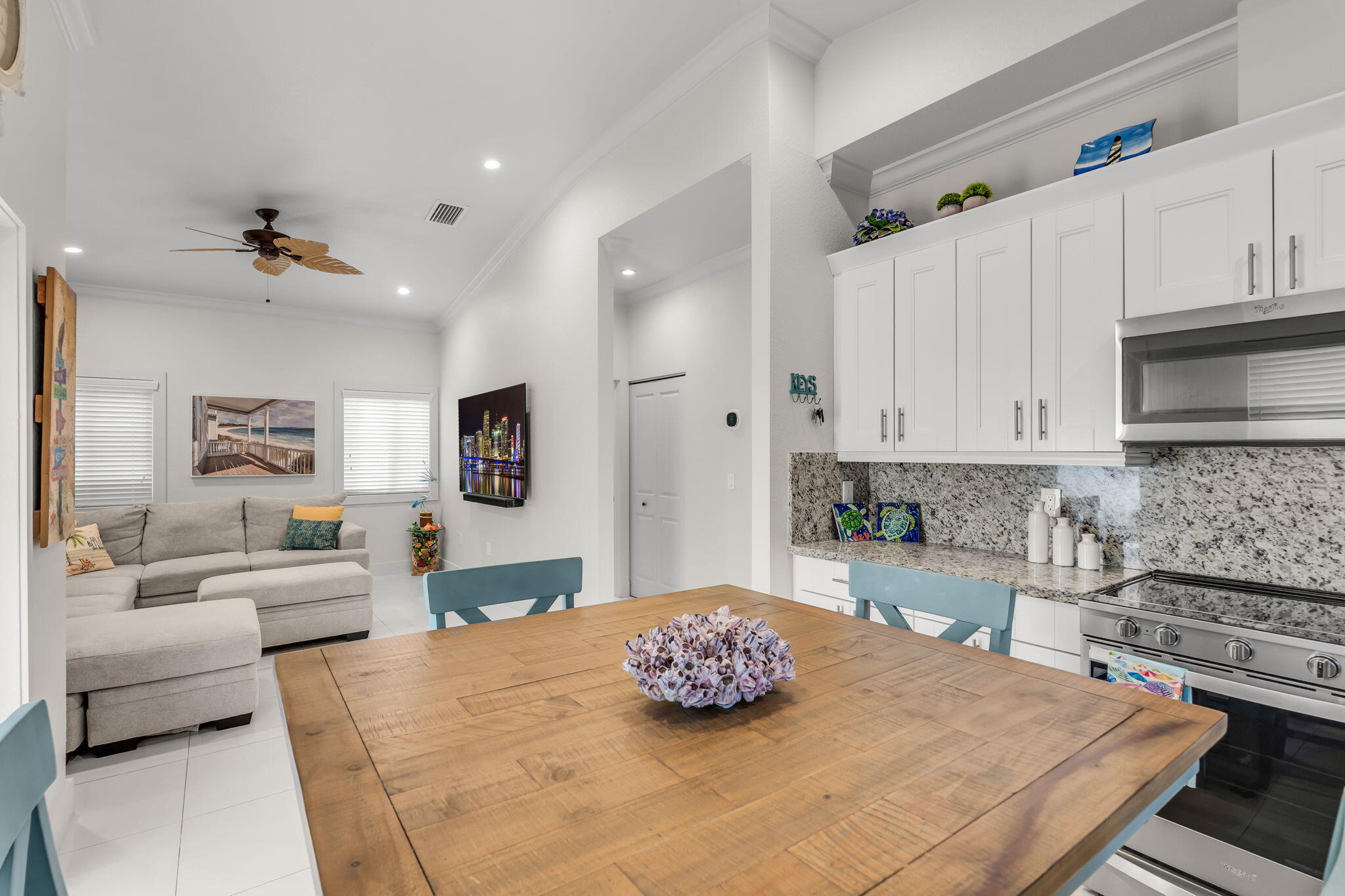 22 Tarpon Avenue Key Largo, FL 33037 - Photo 13 of 43 a bedroom with a bed and furniture