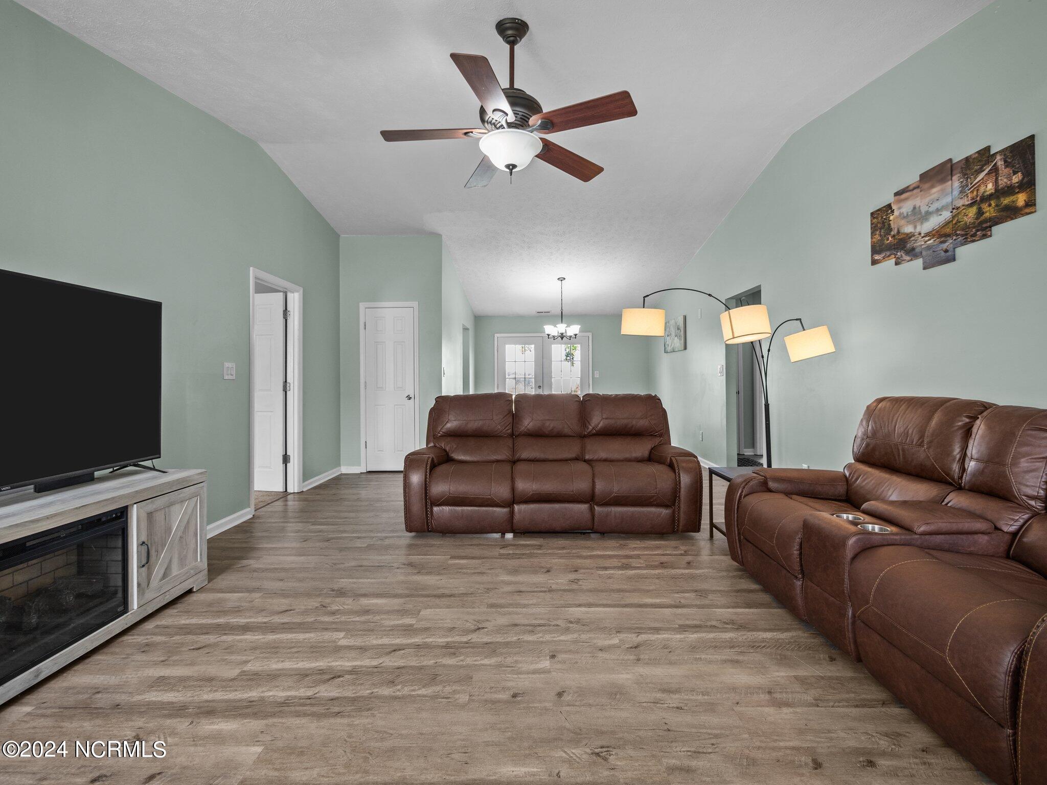 1400 Halltown Road Jacksonville, NC 28546 - Photo 5 of 48 41-web-or-mls-P6134764