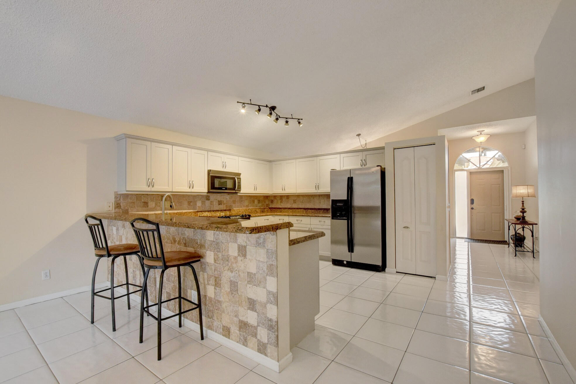 9530 Fox Trot Lane Boca Raton, FL 33496 - Photo 13 of 45 kitchen3