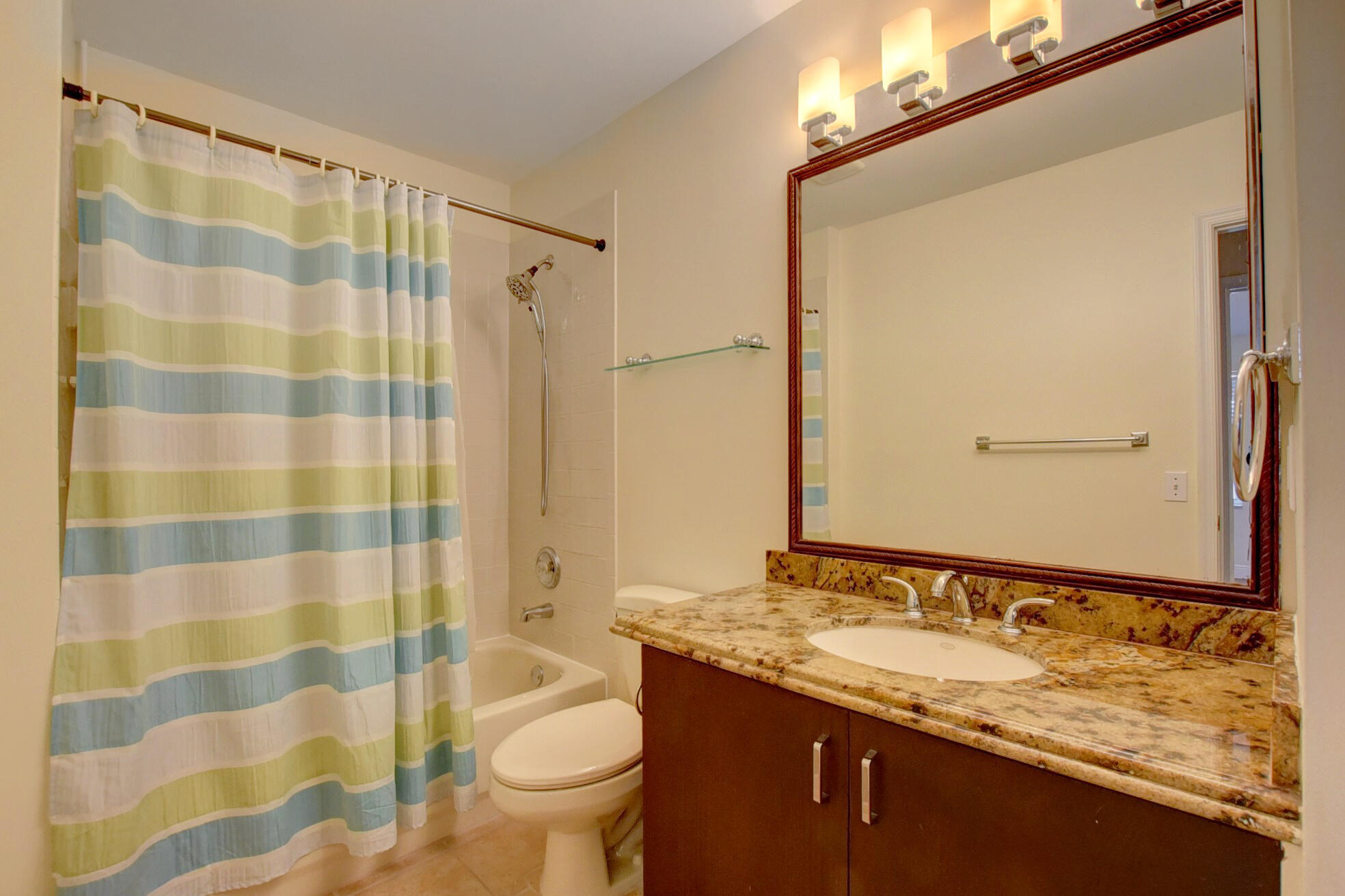 9530 Fox Trot Lane Boca Raton, FL 33496 - Photo 27 of 45 bathroom2