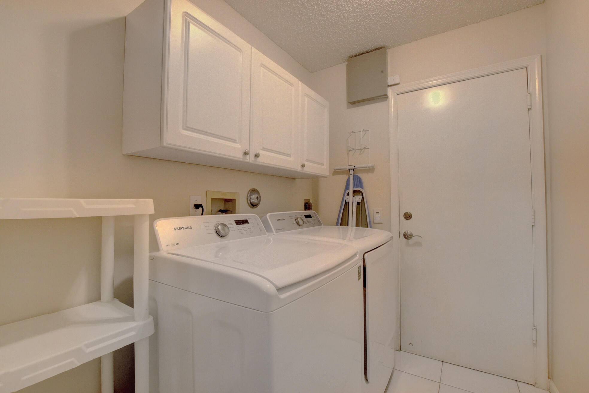 9530 Fox Trot Lane Boca Raton, FL 33496 - Photo 31 of 45 laundryroom