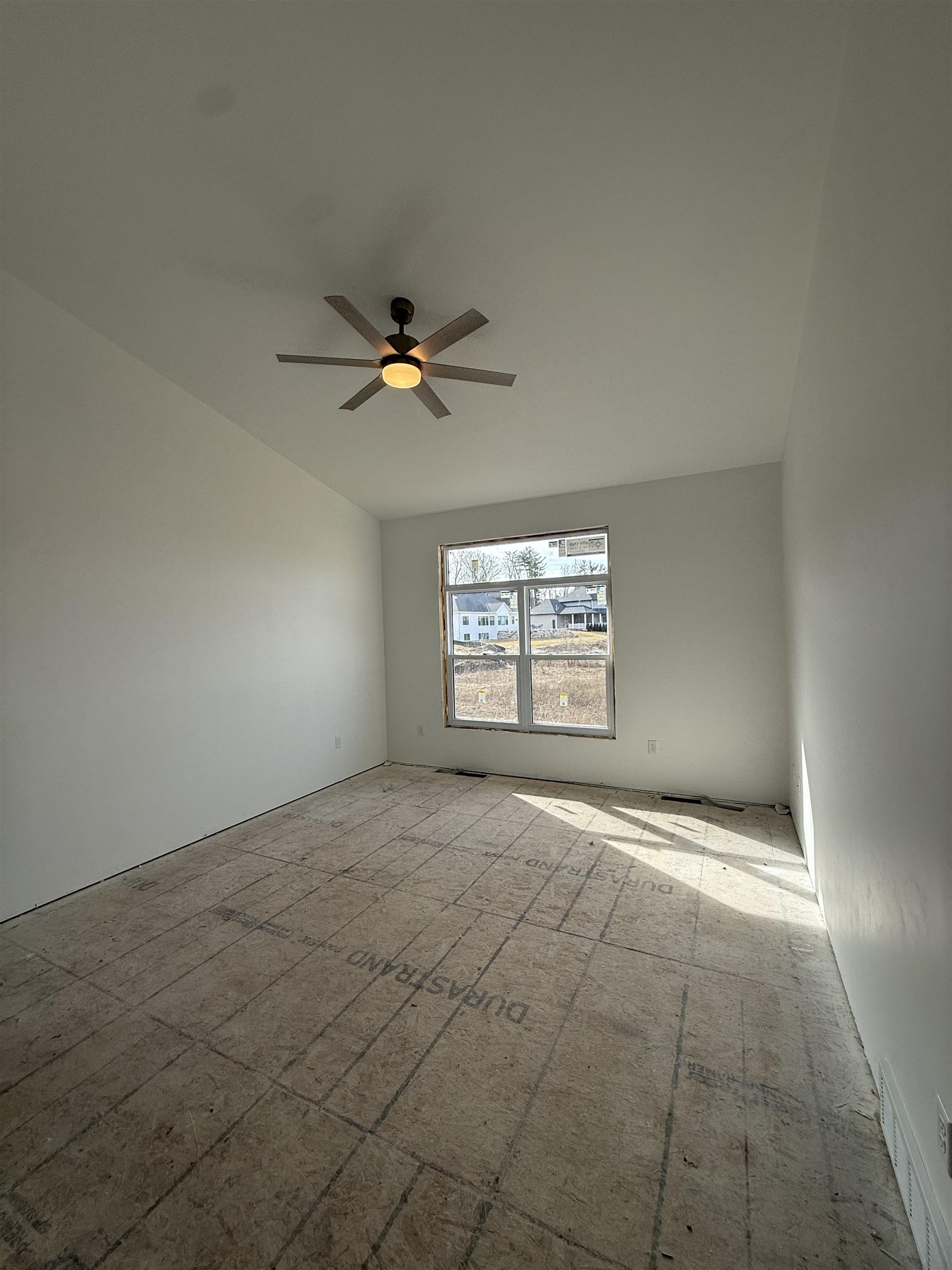 3375 Shawano Avenue Green Bay, WI 54313 - Photo 5 of 7